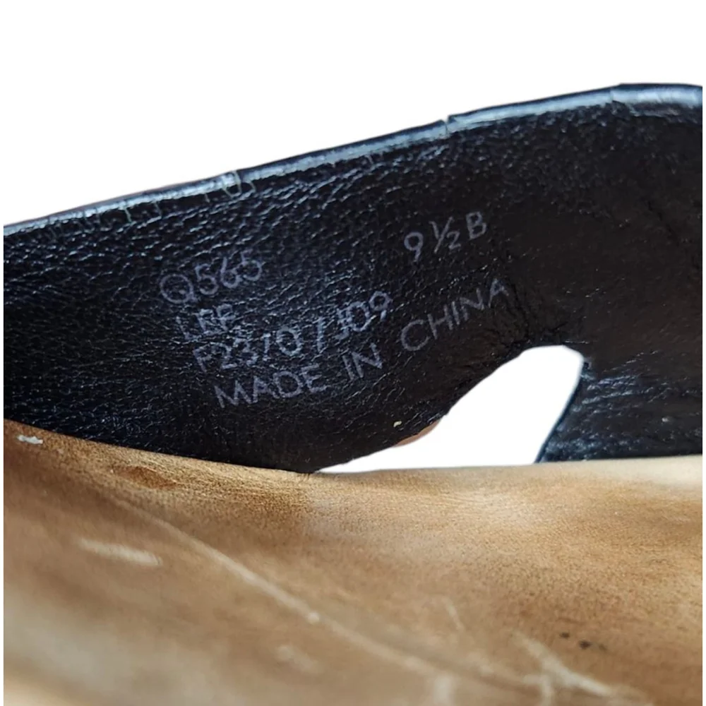 Coach Black Crinkle Patent Leather "Lee" Wooden Clogs Size 9.5 - Picture 4 of 8